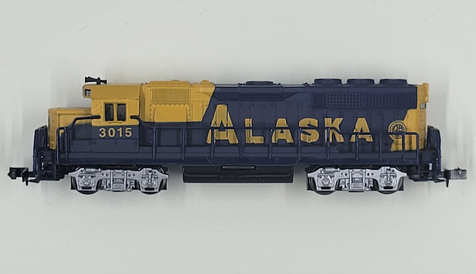 Bachmann 63598 N scale GP40 Alaska #3015 diesel locomotive