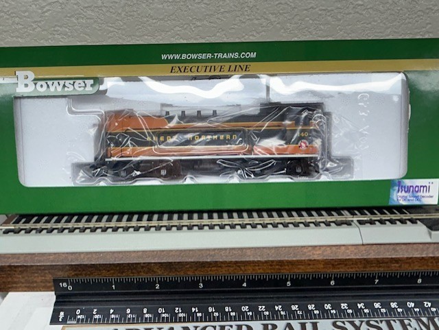 GREAT NORTHERN VO-1000 BALDWIN LOCO- DCC/TSUNAMI SOUND HO Scale “ATLAS” NEW OOP