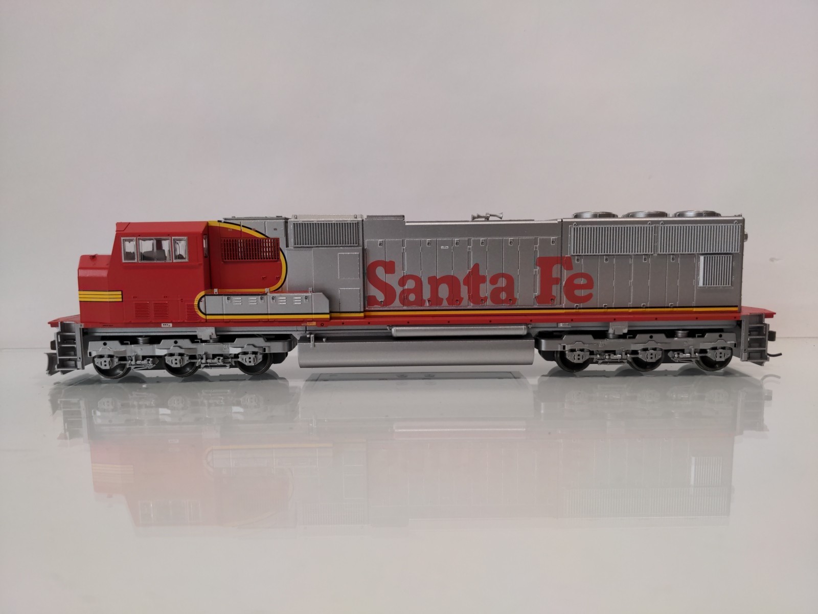 HO Athearn Genesis G6139 Santa Fe SD75M Diesel Locomotive ATSF No Road #