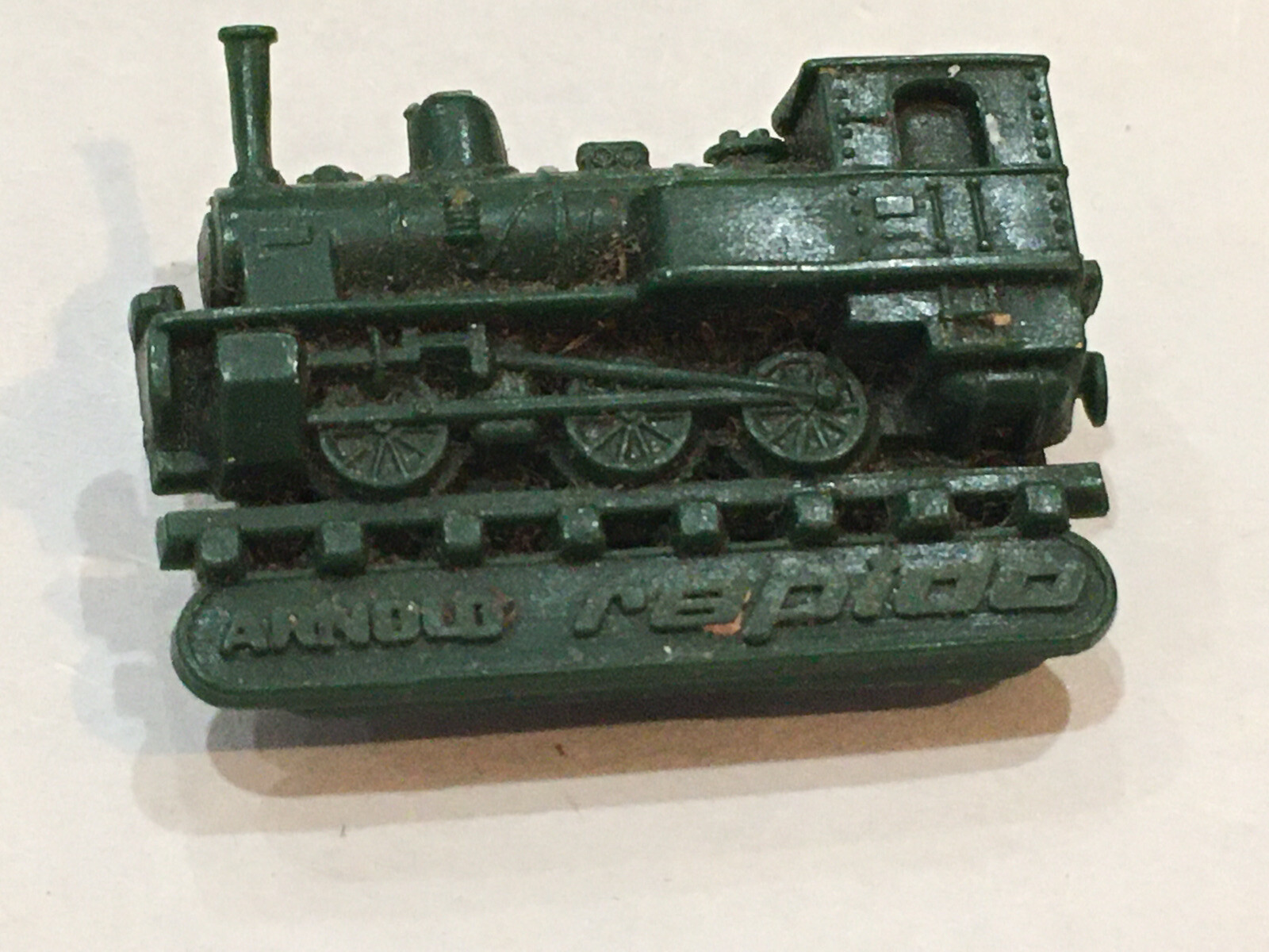 Rare VTG Arnold Rapido Locomotive train kids toy shirt pin lapel green railroadl