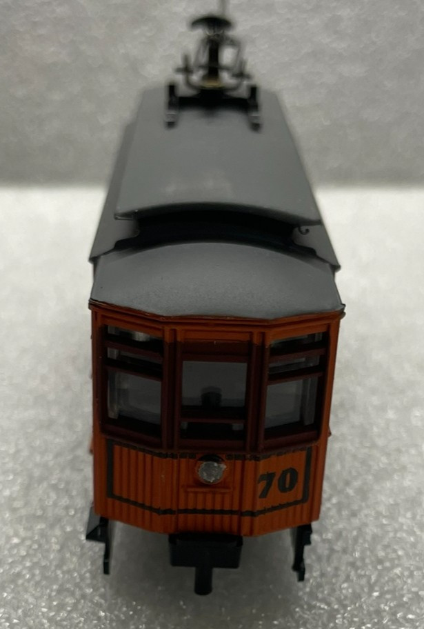 AHM HO #5301B – Birney Trolley – Public Service #70