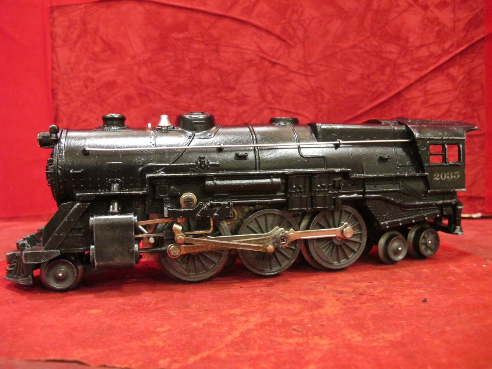 Lionel O Gauge 2035 K-4 Pacific 2-6-4 Steam Locomotive TESTED RUNS,LIGHTS,SMOKES
