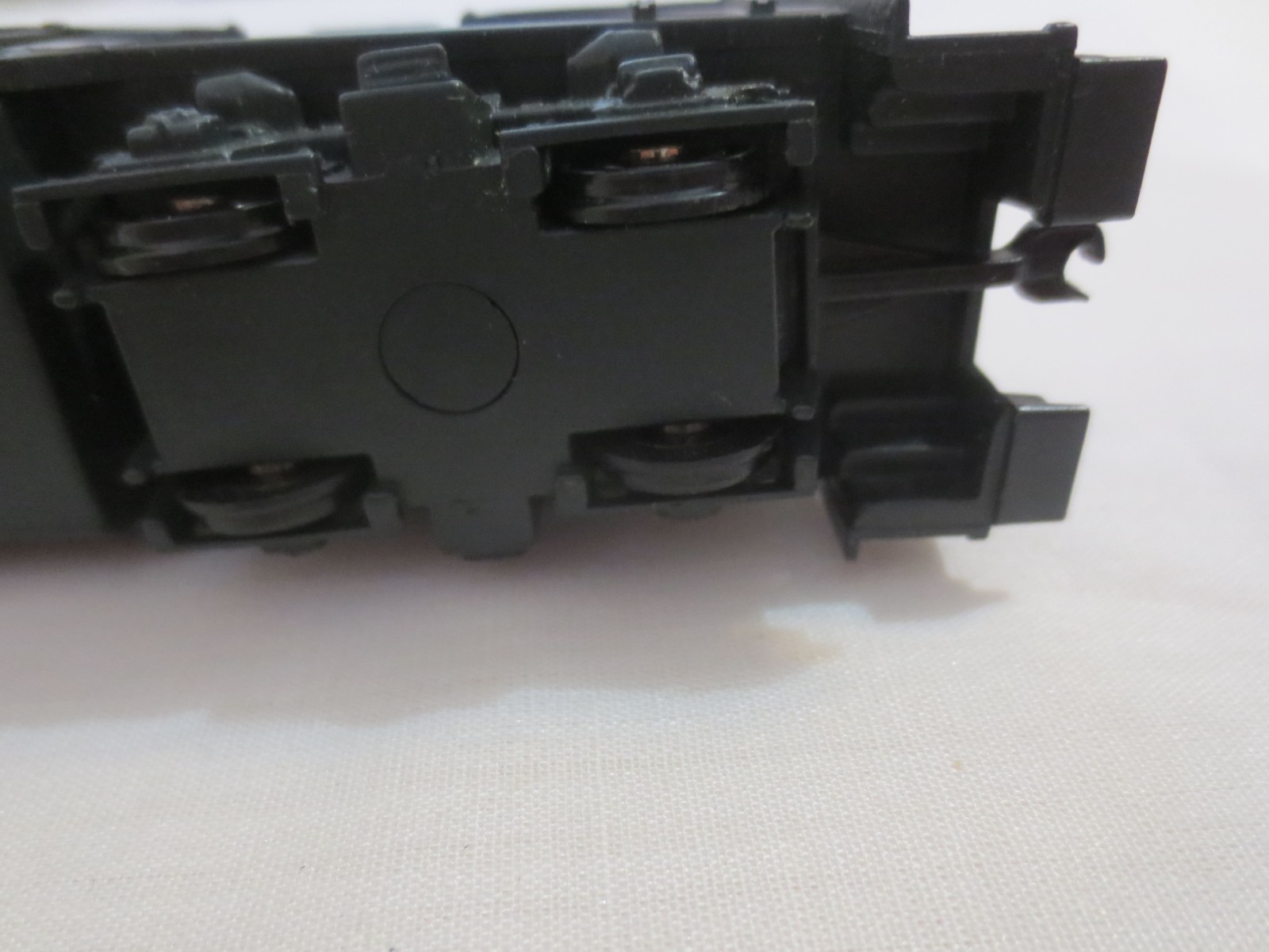 Lionel Locomotive 7215 PA GP-9 series With Decorative Tin 1998