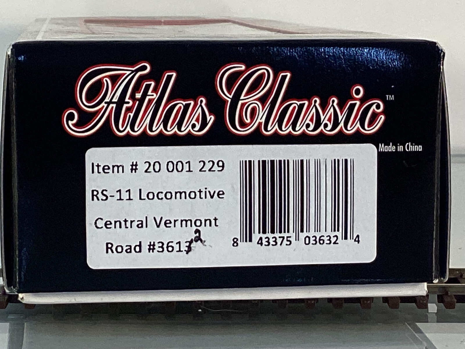 Atlas Classic HO Central Vermont (DW&P) RS11 #3613, Soundtraxx Sound DCC