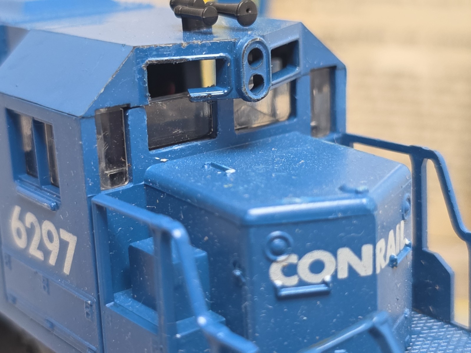 AHM HO Scale 5030-03 Conrail 6297 EMD SD-40 Diesel Loco Runs As Is Read Des