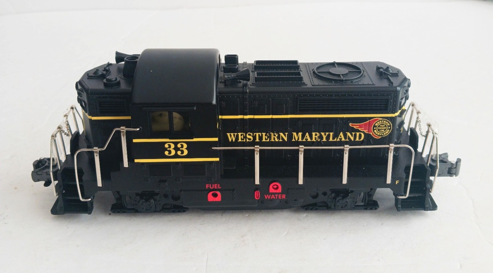 RMT4341 WESTERN MARYLAND # 33 POWERED DIESEL LOCOMOTIVE