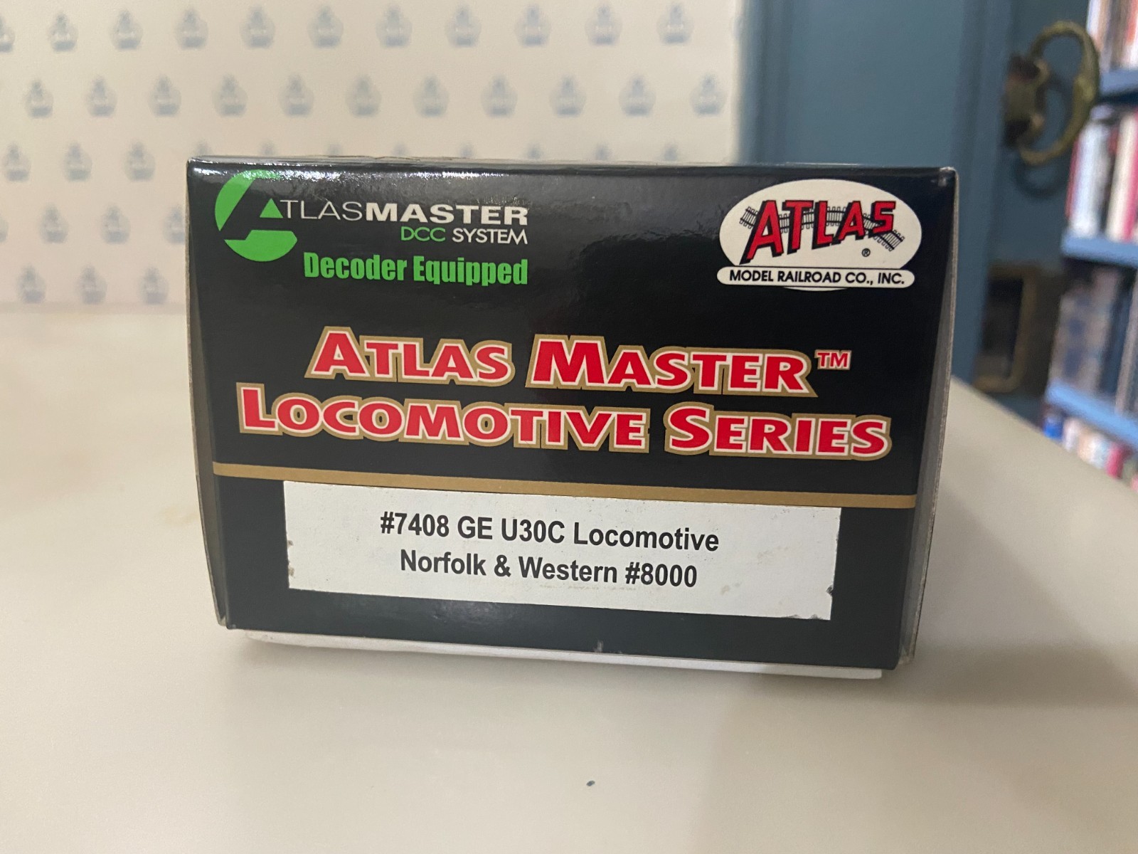 NIB HO Atlas Master 7408 Norfolk & Western U30C #8000