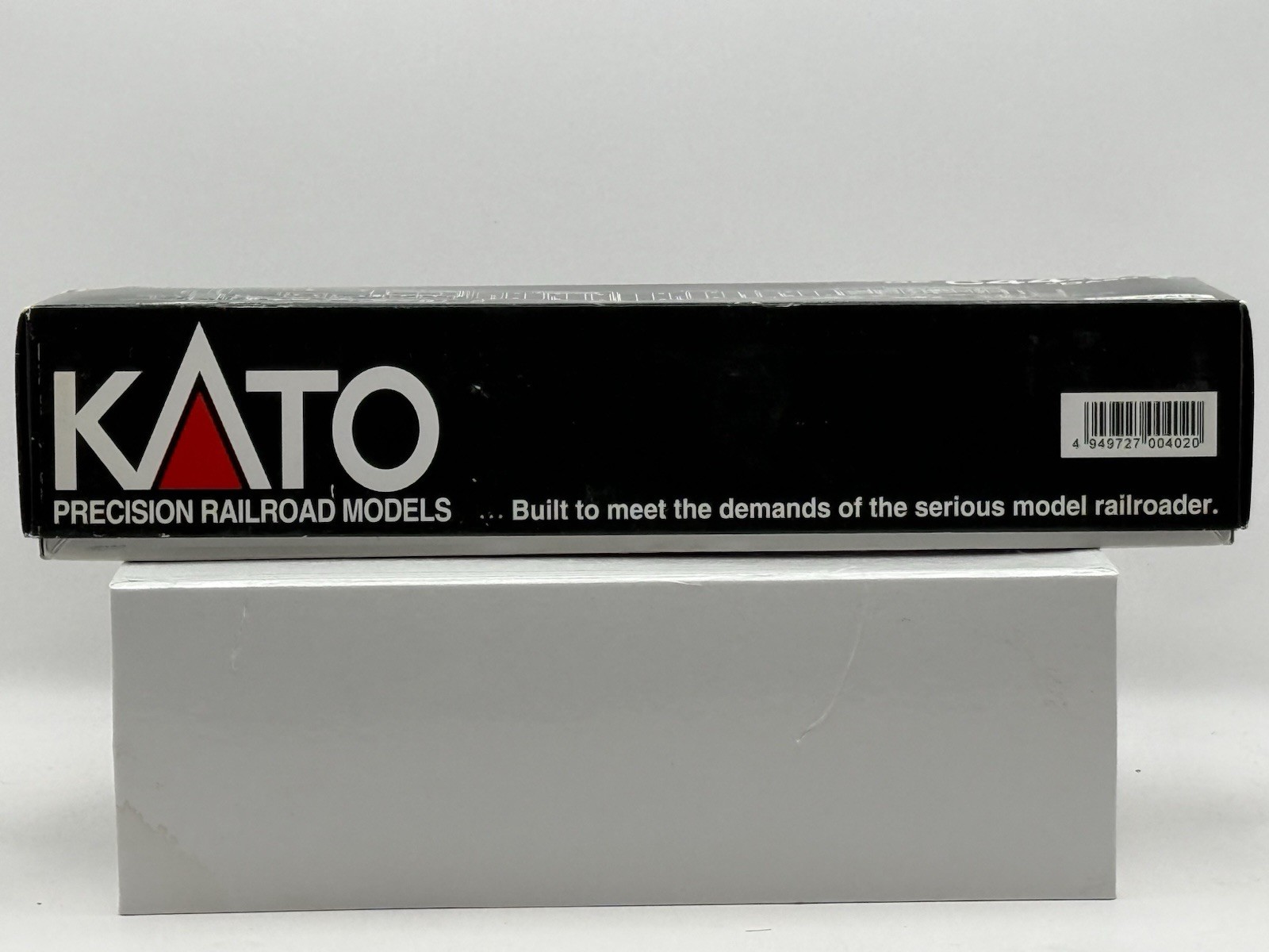 Kato HO Scale 37-1901 GE Dash 9 C44-9W BNSF #976 Locomotive w/ Box & Parts
