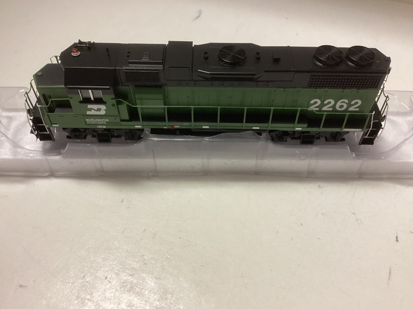 Athearn #72202 HO scale “BN” GP38-2 DCC & SOUND READY Rd.2262
