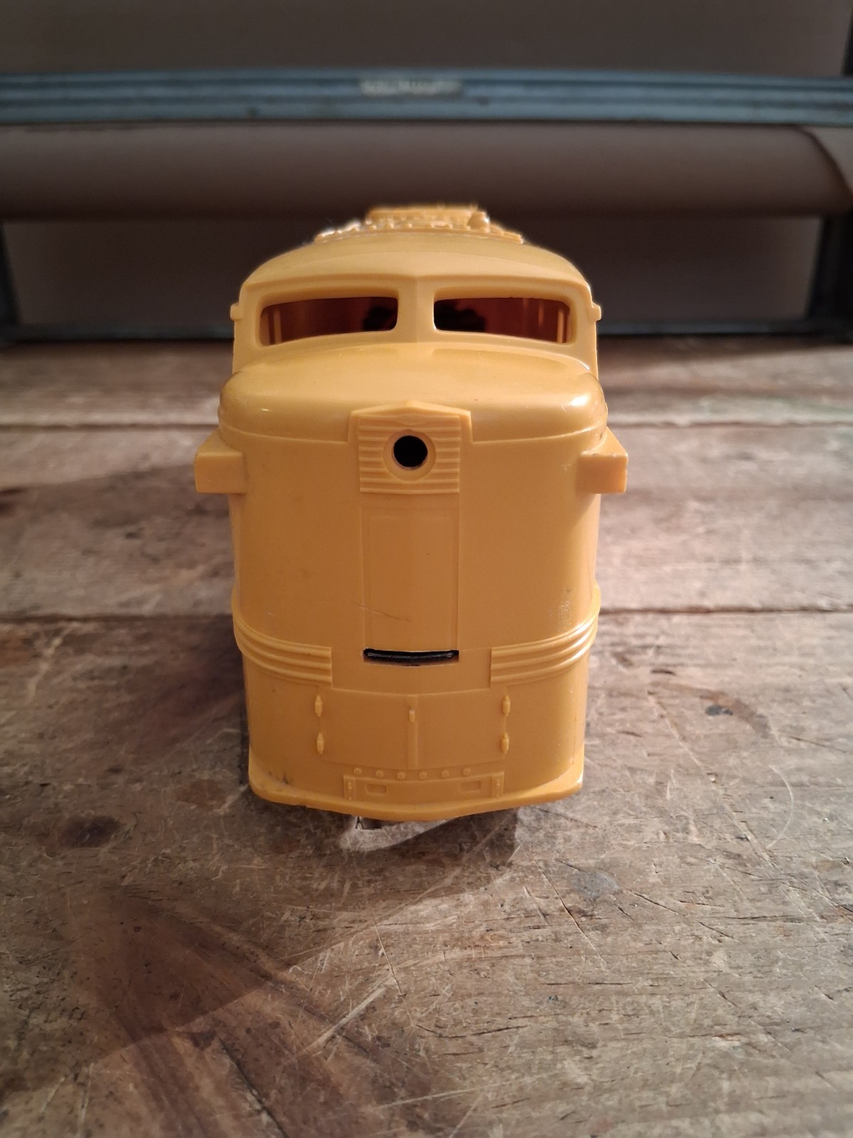 Lionel Postwar 1066 Union Pacific Yellow Alco Diesel Locomotive Plain Jane READ