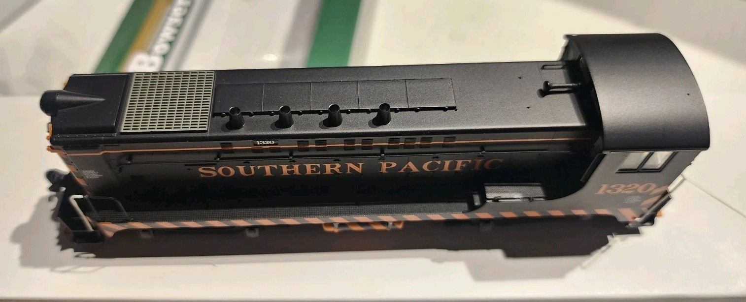 Bowser HO Scale Executive Line Baldwin VO-1000 Diesel Southern Pacific #1320