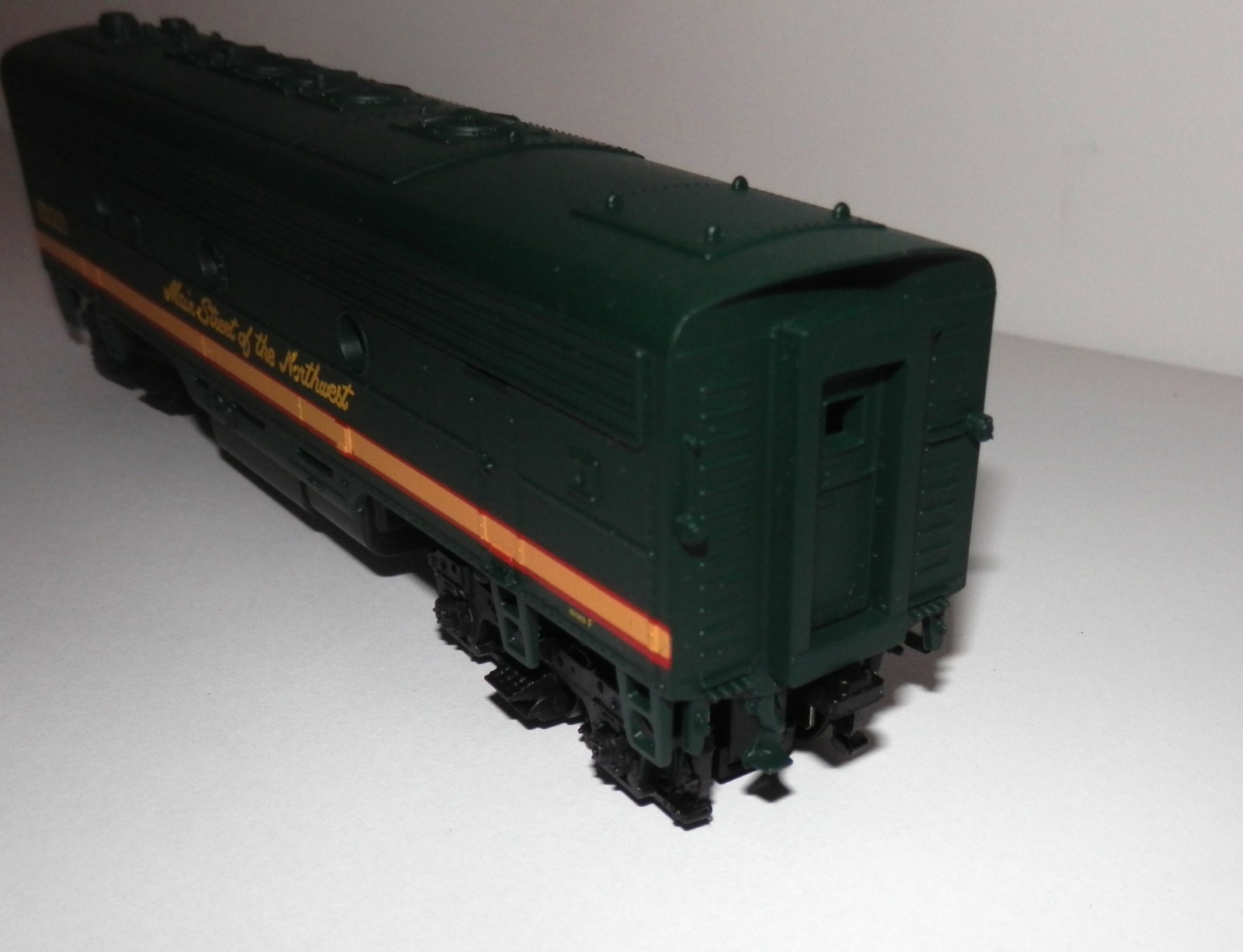 Athearn HO Scale DUMMY Main Street 6008B F7B Loco #3030 – RESTORATION