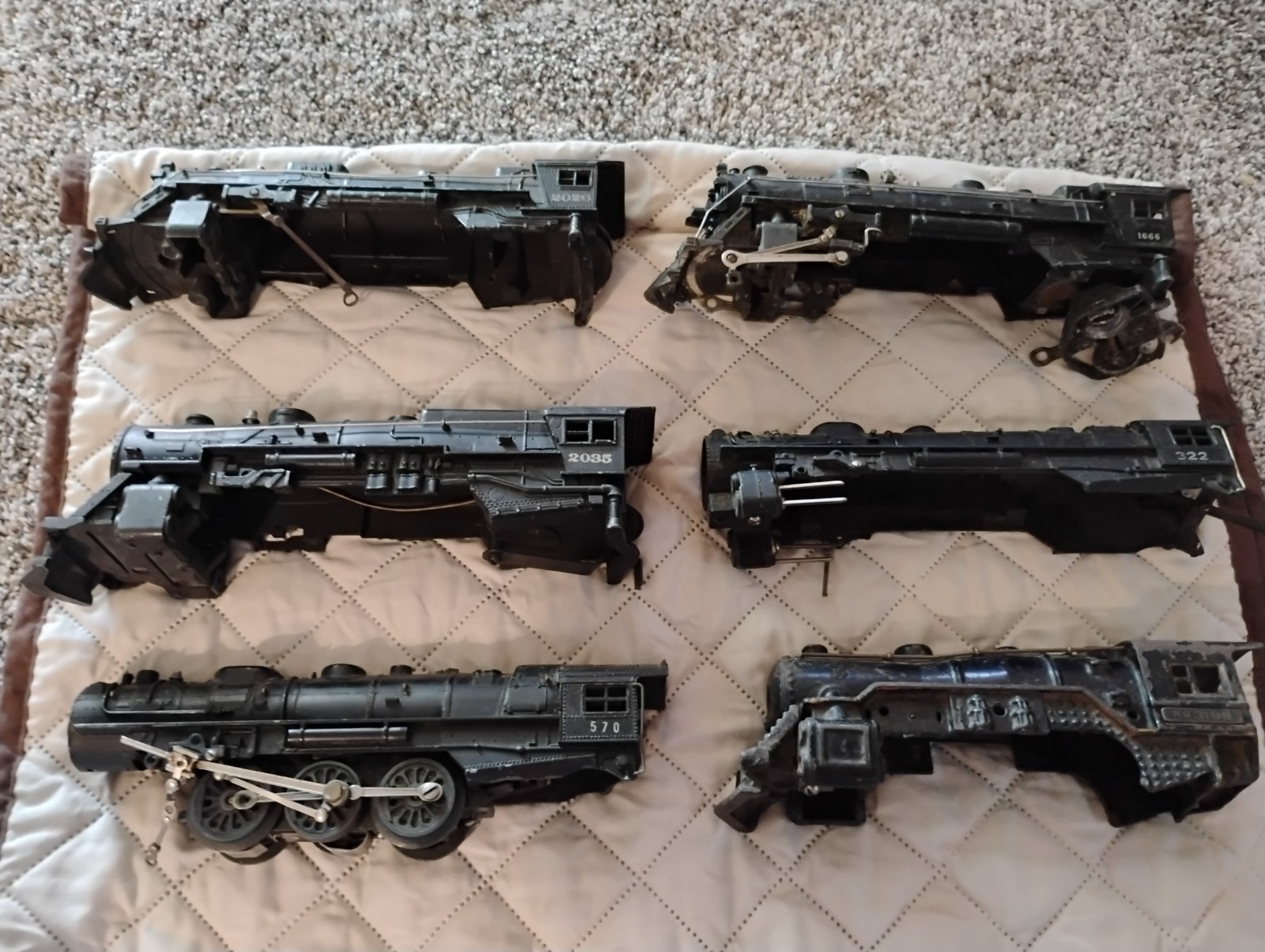 LOT OF 6 LIONEL STEAM LOCOMOTIVE SHELLS