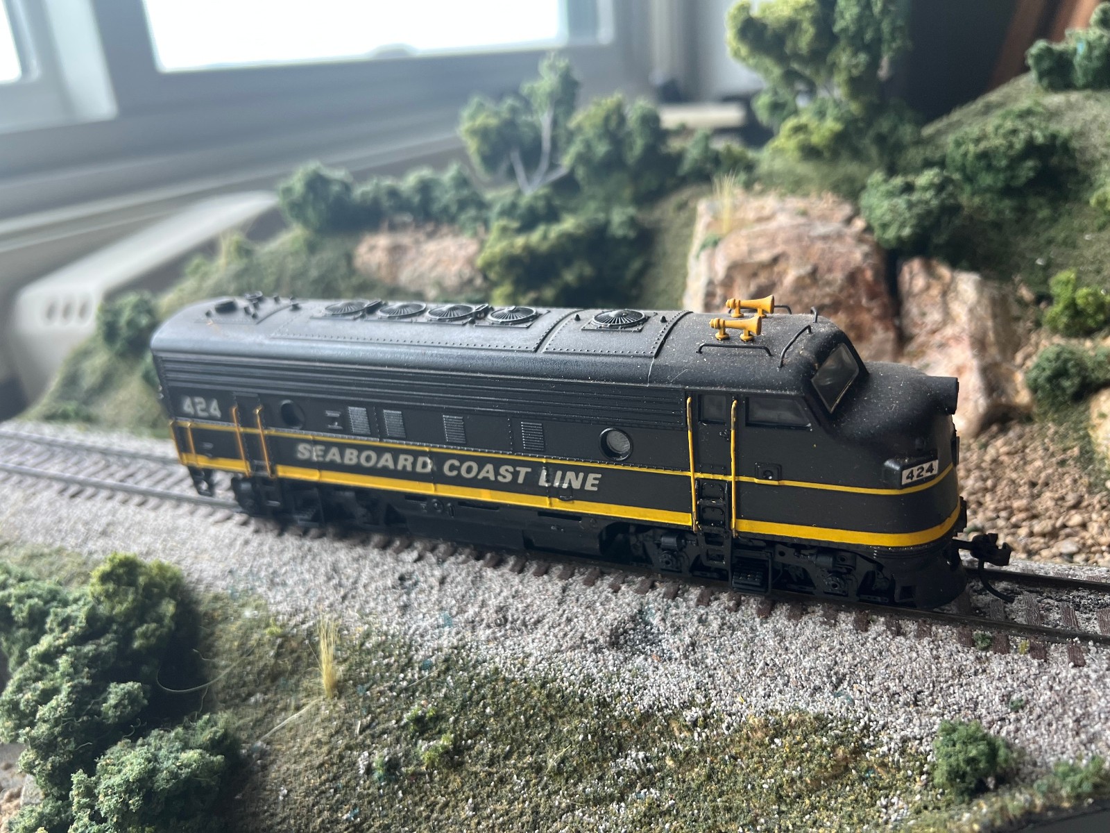 Custom HO ATHEARN F-7A SEABOARD COAST LINE SCL # 424 DUMMY