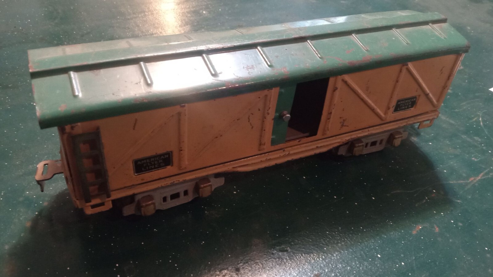 RARER 1939 TIN TYPE American Flyer Q COUPLERS BoxCar #3208 O Gauge