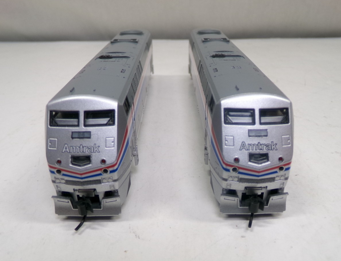N scale Kato Amtrak P42 diesel engine set in original box (lot N101)