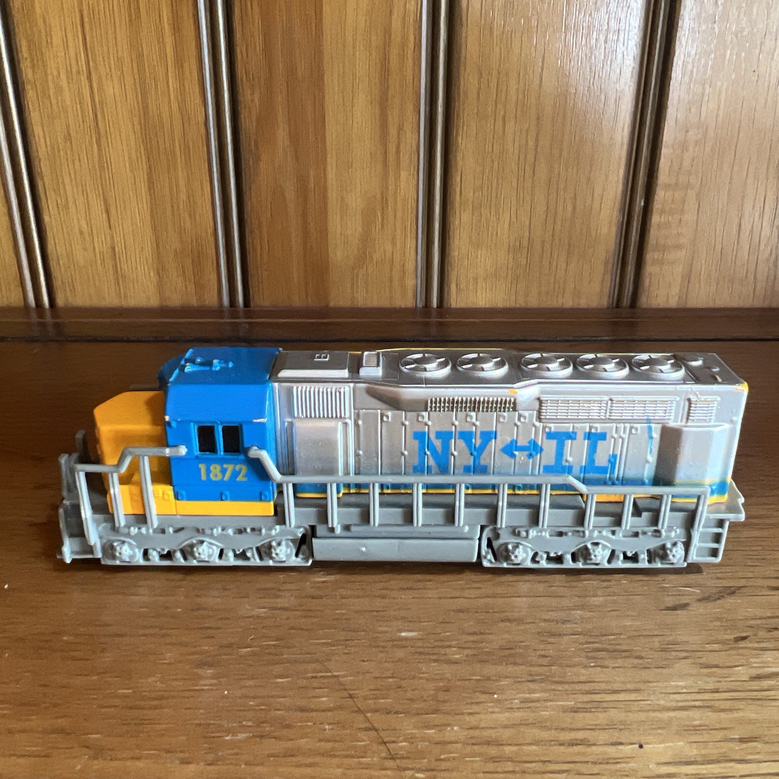 Freight Locomotive Pull Back Power Blue,Yellow & Silver #1872 NY &IL