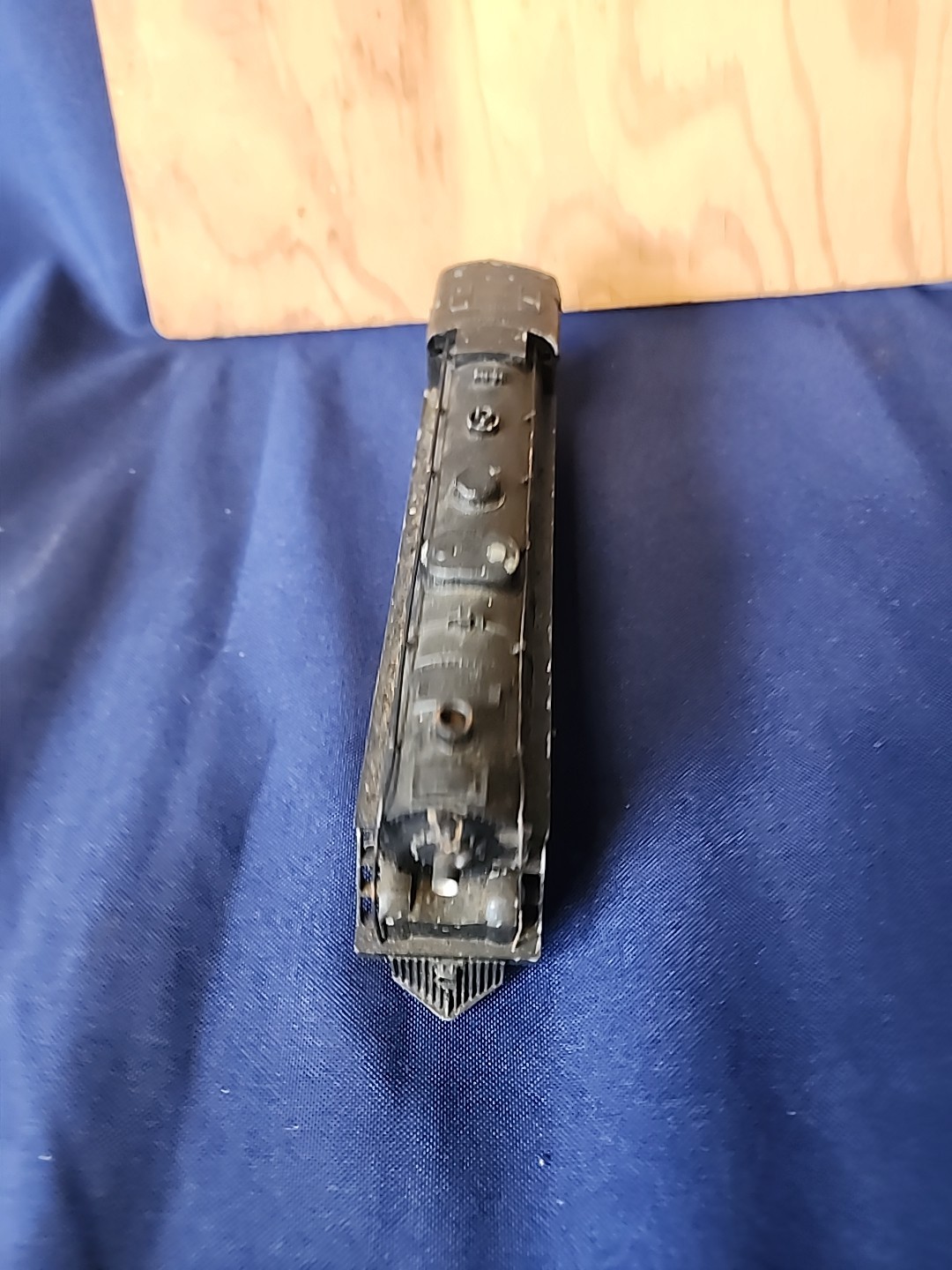 Vintage Set Of Unbranded Train Heavy Metal Locomotive Looks Great Untested 7”