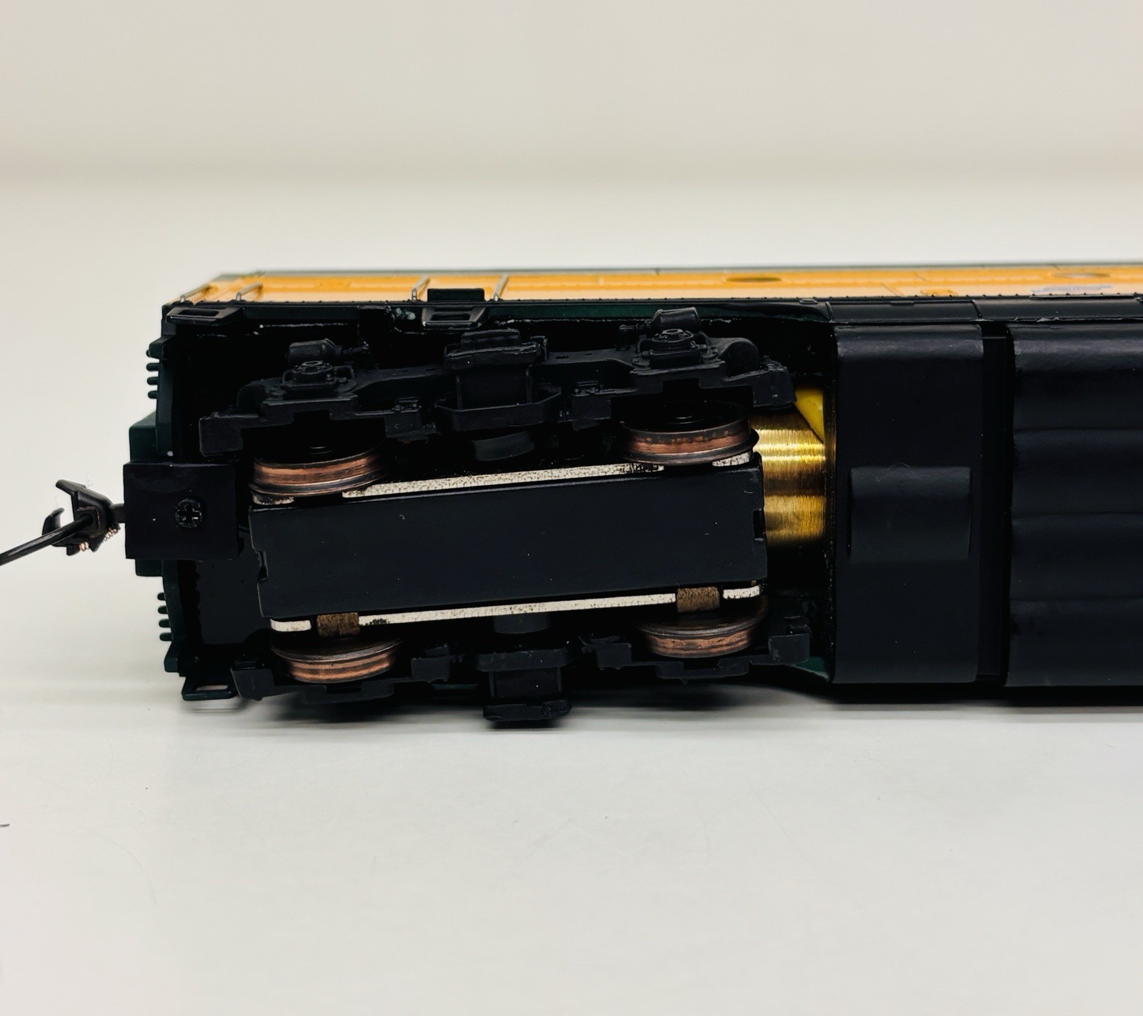 MRC Platinum HO C&NW Chicago & North Western F7B Powered Diesel #411 CD125