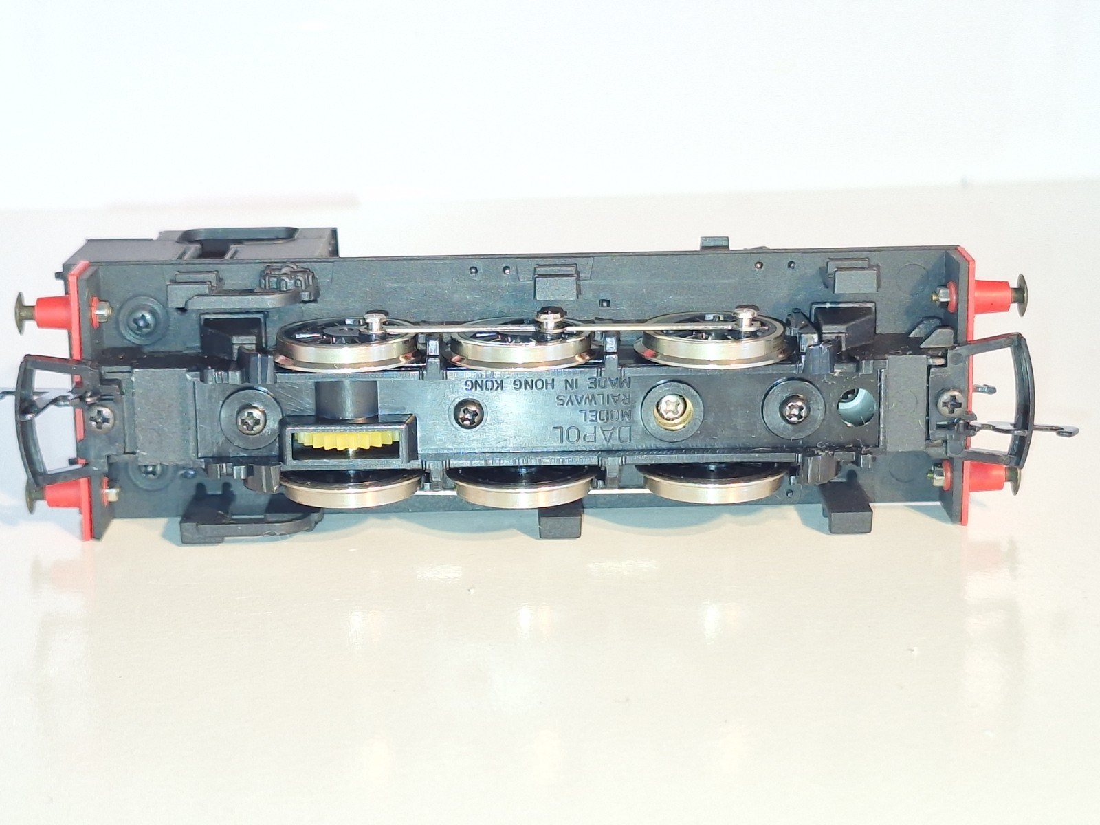 Dapol D350 BR Tank Loco 68077. New Old Stock. Mint Cond.2 Rail DC Boxed.OO Scale