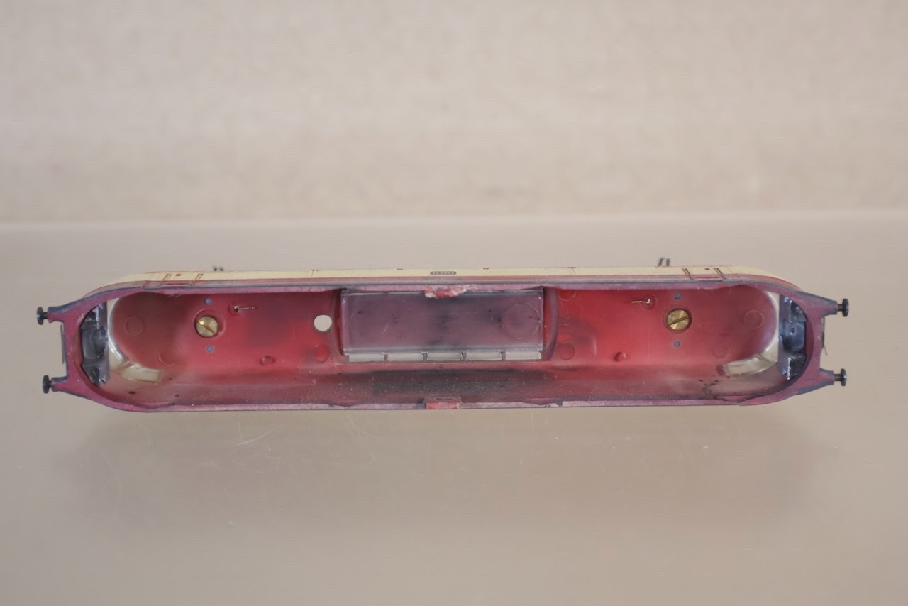 ARNOLD RAPIDO N GAUGE BODY for DB TEE ELECTRIC LOCOMOTIVE E03 004 op