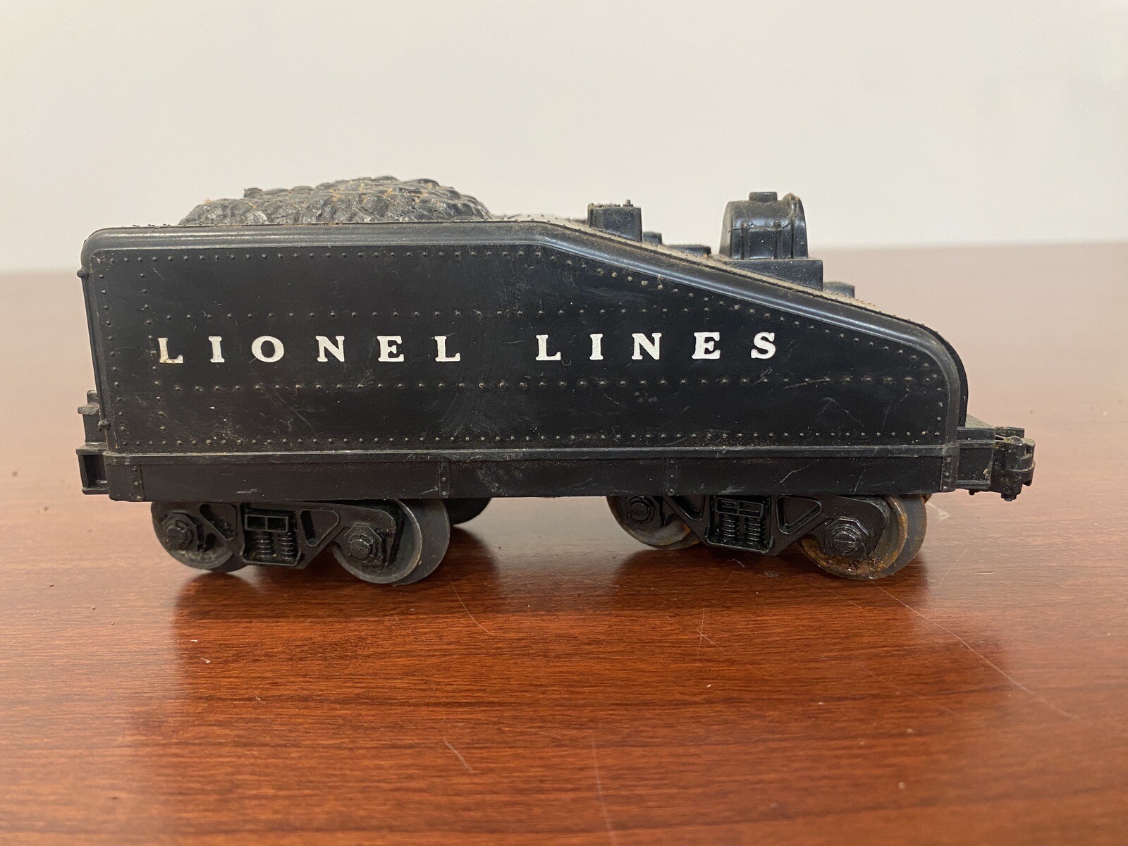 VTG Lionel No. 2037 / 6026W “Lionel Steam Locomotive and Tender / 3 Other B22