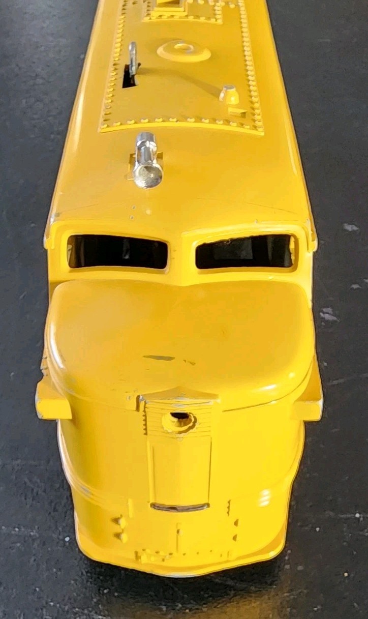 Postwar Lionel 0 #1065 Union Pacific Alco A Diesel Locomotive Switcher. XS107