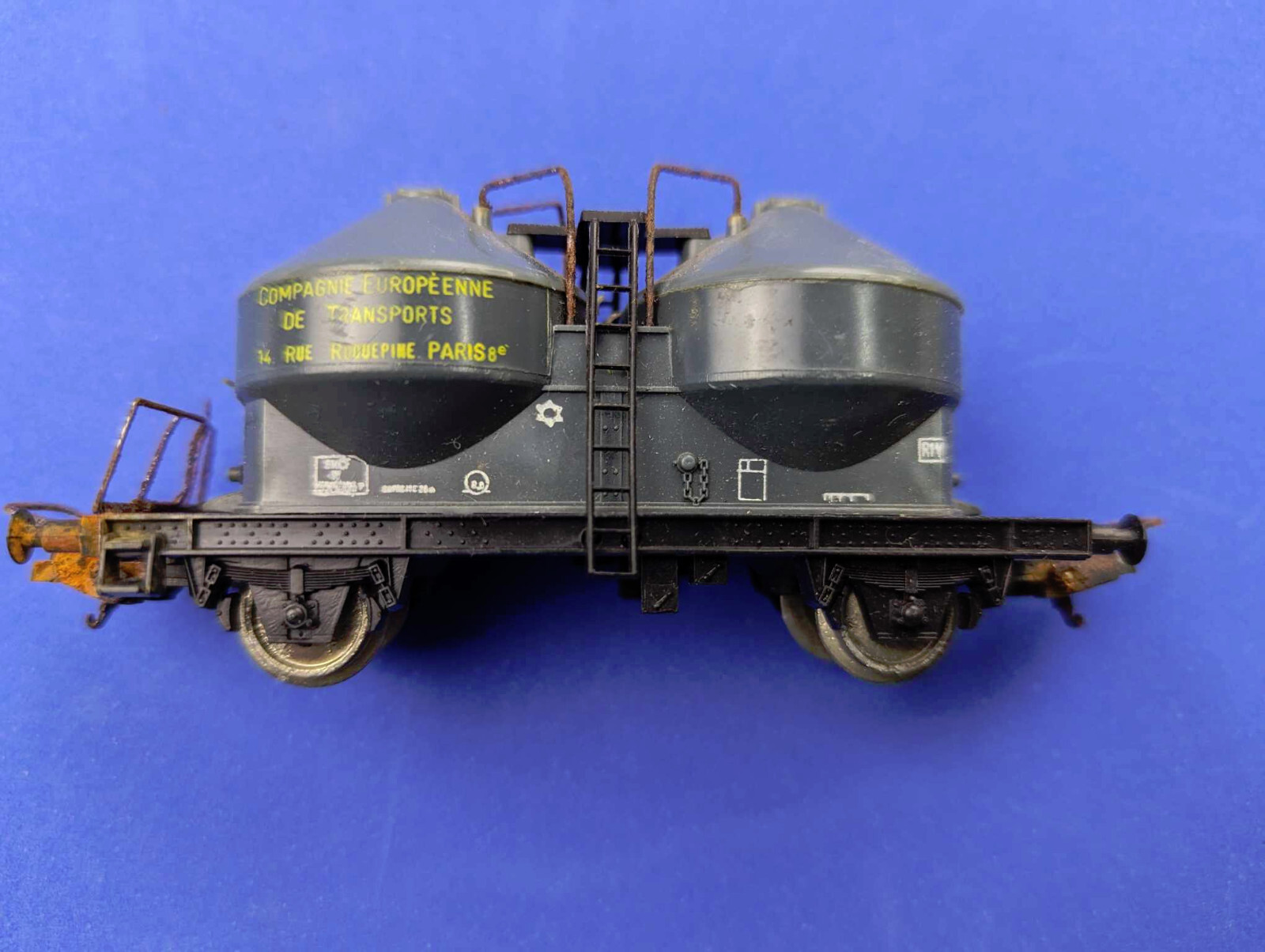 TRAIN WAGON SINGLE METAL AXLE METAL WHEELS GREYHOPPER TYPE 2013 EB00045 BIN 018