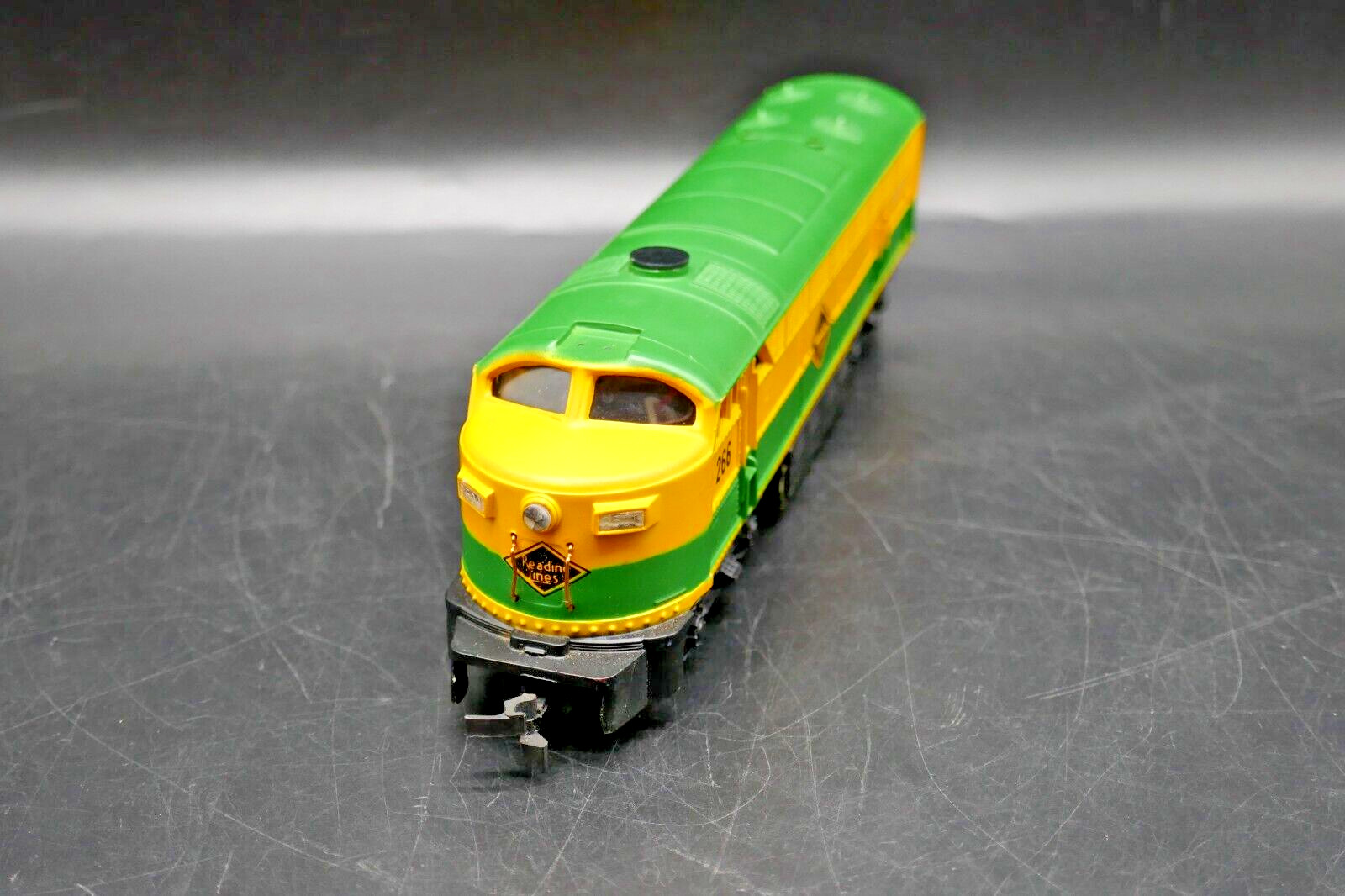 HO AHM Tempo Yugoslavia Reading Lines FM Diesel #266 – Tested & Working