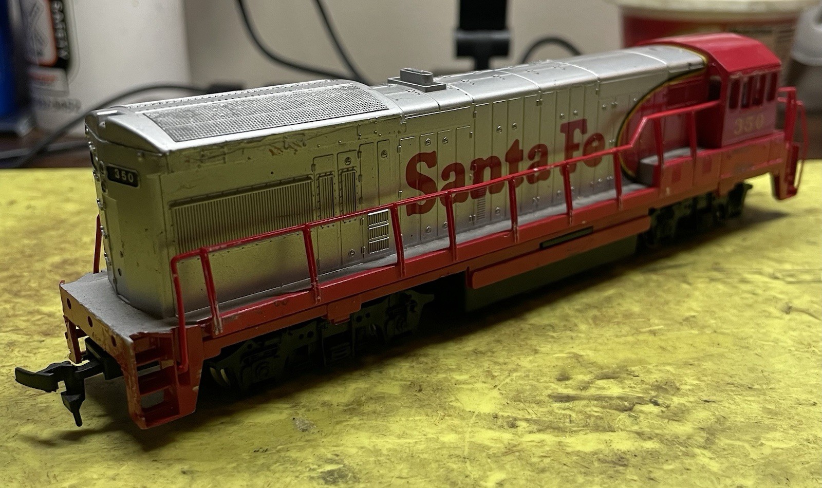 Bachmann HO Sante Fe #350 GE U36-B Locomotive Diesel Engine Serviced Lot A36