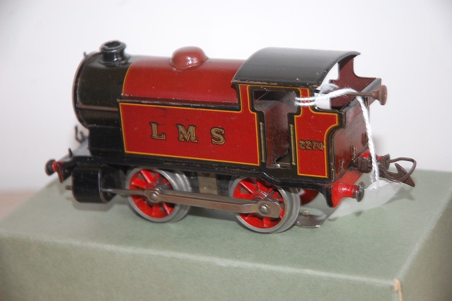HORNBY O GAUGE ELECTRIC E120 TANK LOCO IN RED LMS LIVERY BOXED