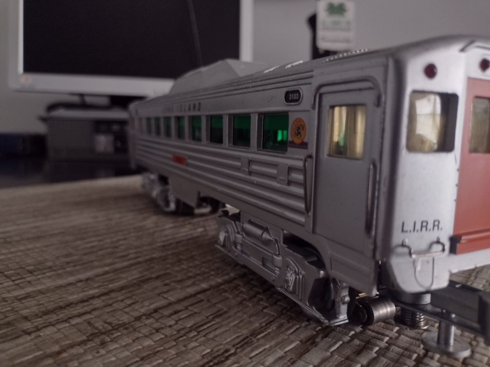 RMT O Gauge LIRR #3103 EMU Powered Railcar 3-Rail Analog Lights