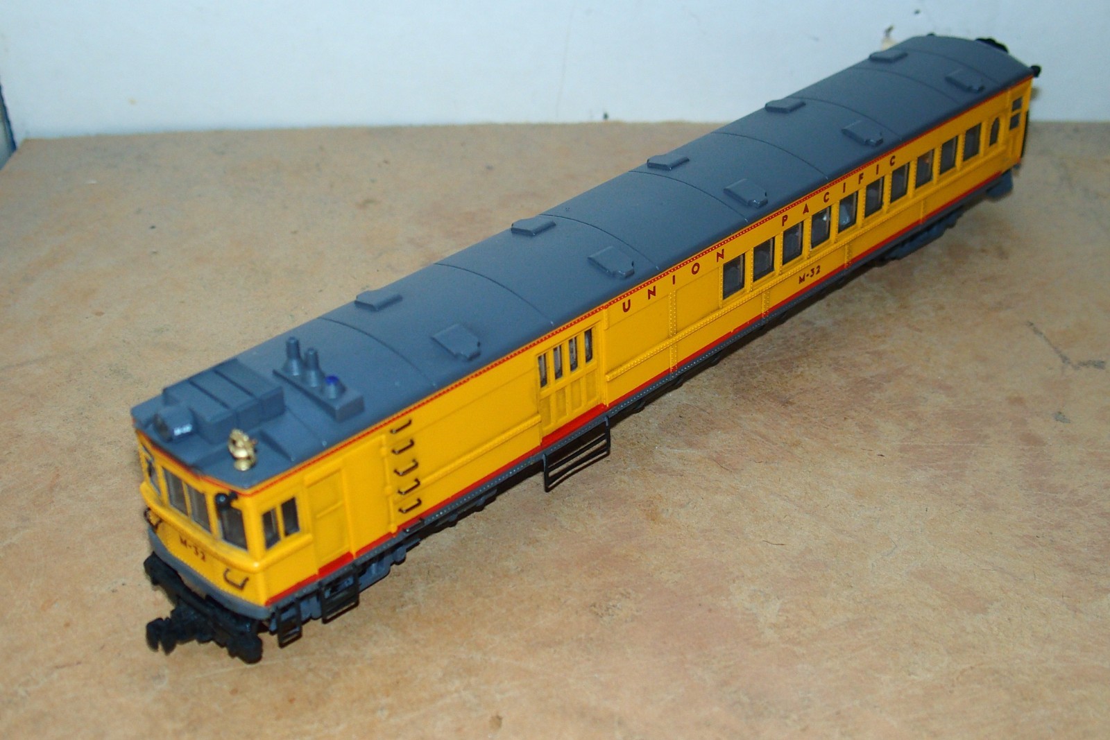 HO SCALE SPECTRUM “DOODLEBUG” UP M-32 RAIL CAR IN ORIGINAL BOX. GOOD CONDITION.