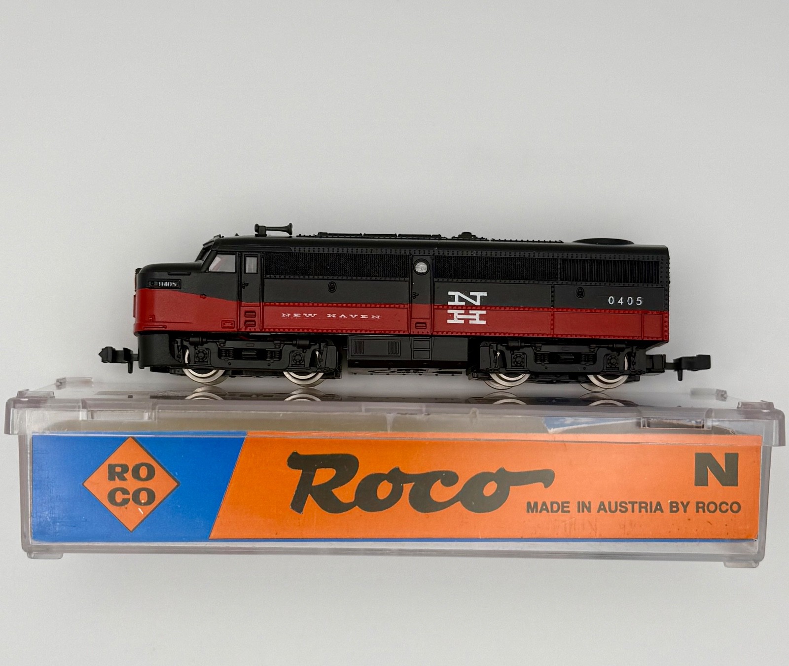 RARE N NIB Walthers/ Roco FA1 Diesel Locomotive New Haven NH #0405 Black-Red-Wh