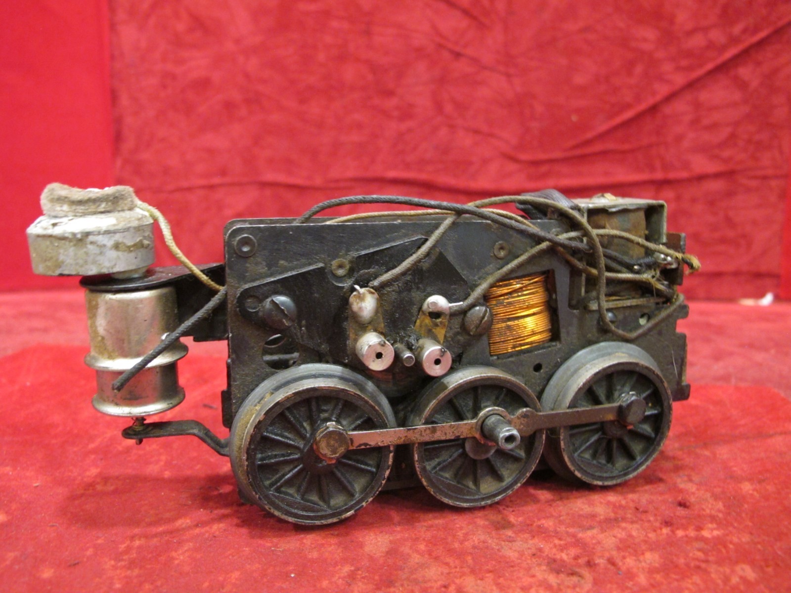 Lionel Original Vintage Early 2026 Steam Engine Motor with e unit & smoke assy.