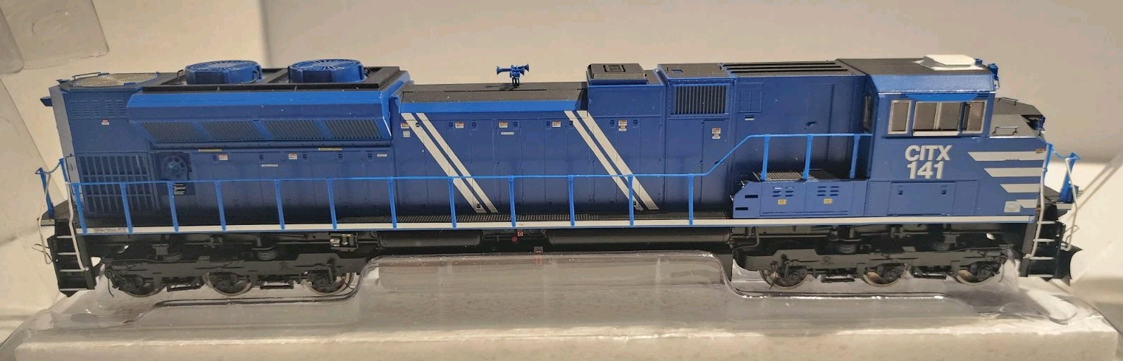 Athearn Genesis HO Scale SD70M-2 Diesel CITX #141 DCC/SOUND