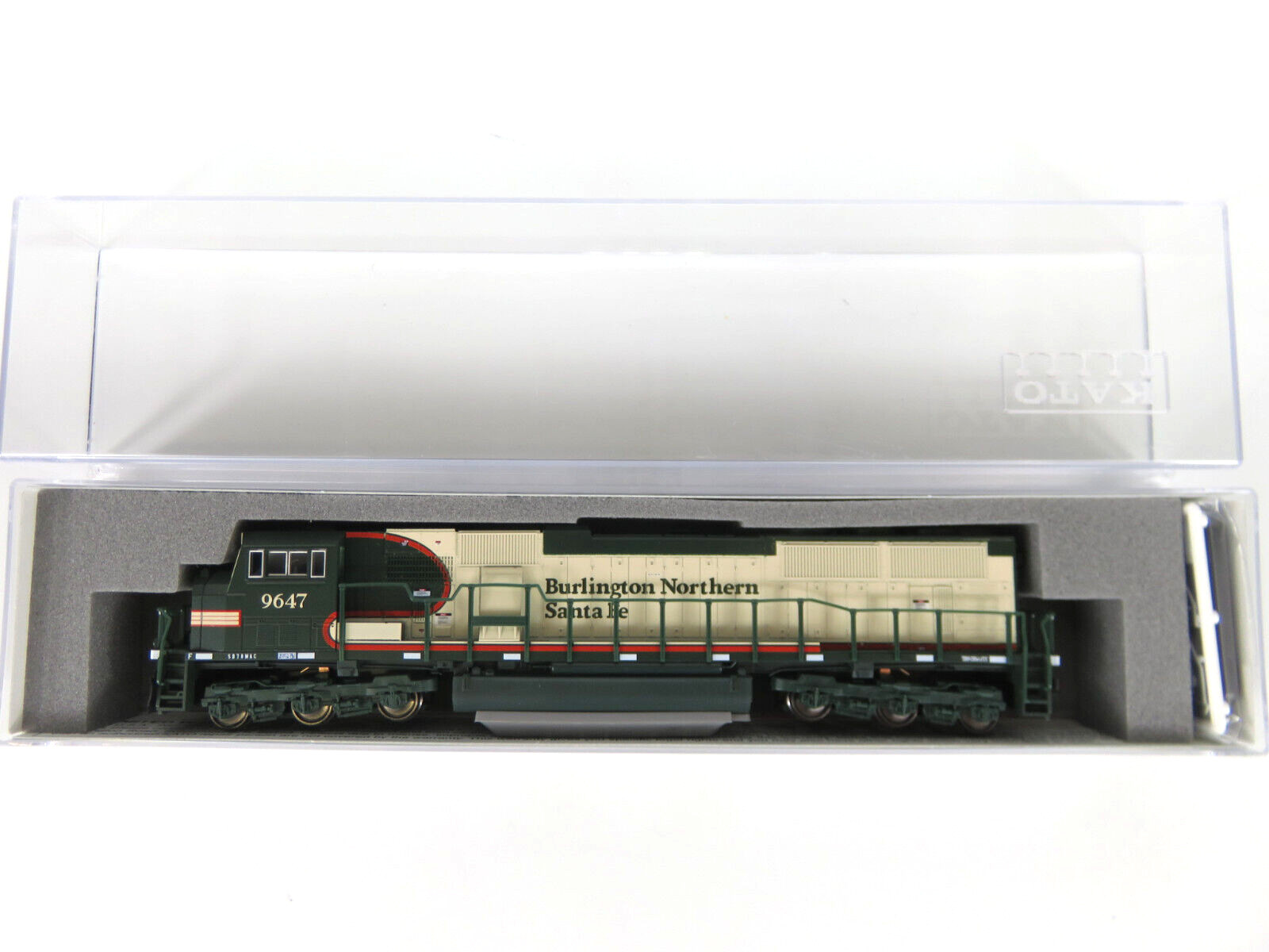 Kato 176-6503 N Scale BNSF EMD SD70MAC Locomotive #9647 Merger Scheme NIB