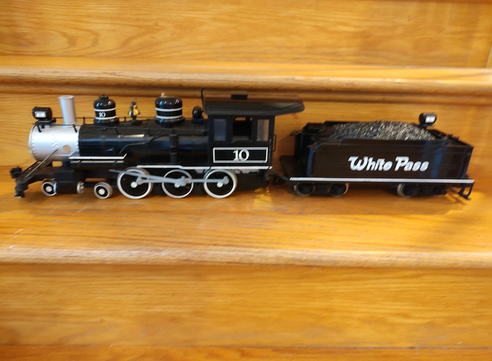 Bachmann 81096 G Scale White Pass 4-6-0 Steam Locomotive #10 & Tender READ AS IS