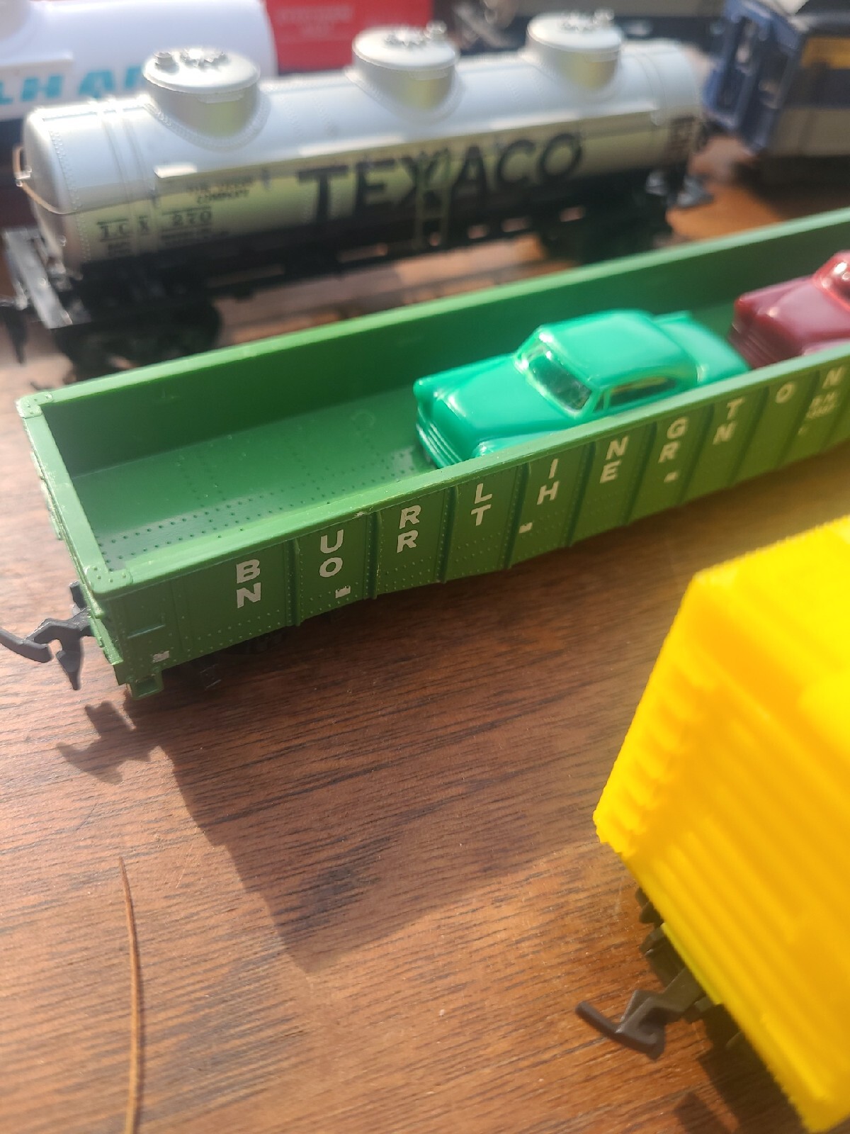 16 Pc. Trains ASSORTMENT + LIFE-LIKE Hobby Transformer SANTA FE VIRGINIAN others