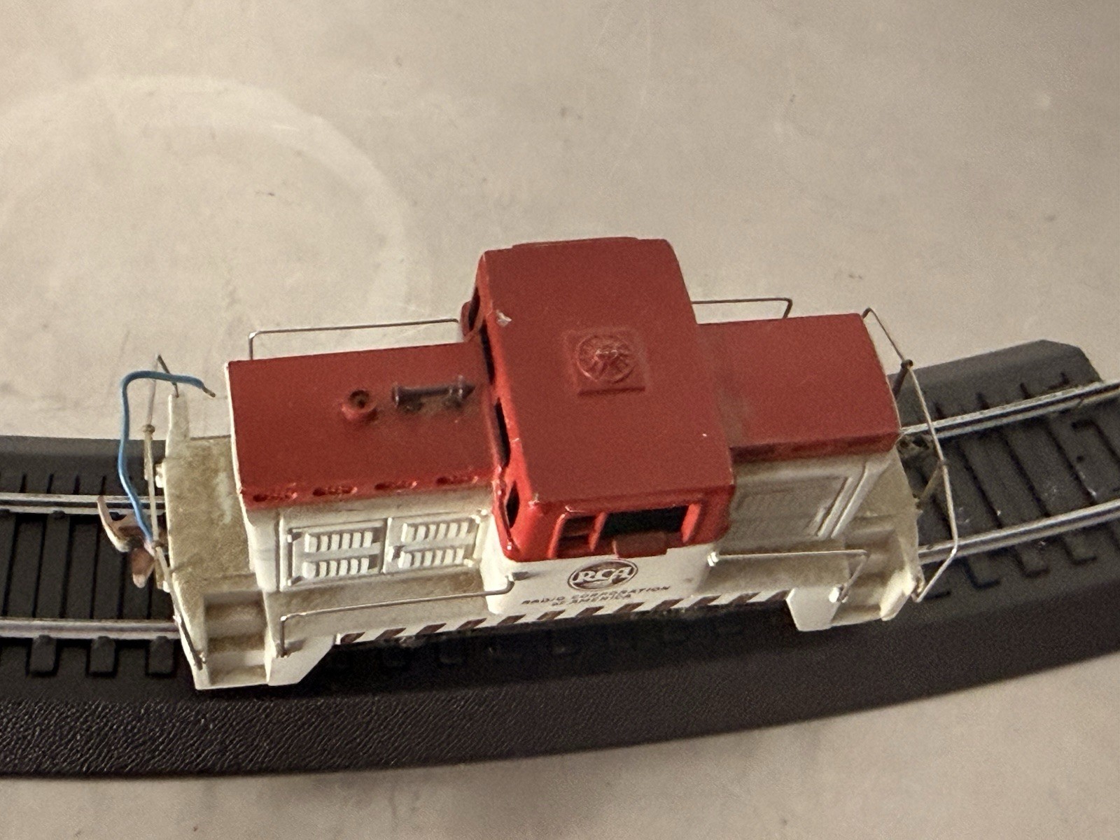 Custom RCA Industrial Switcher from the 1950s-60s. HO Gauge. RUNS!