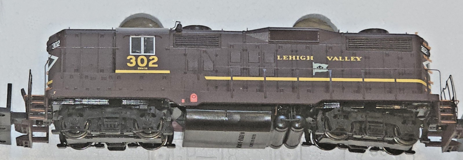 HO Walthers Proto 2000 GP18 Lehigh Valley