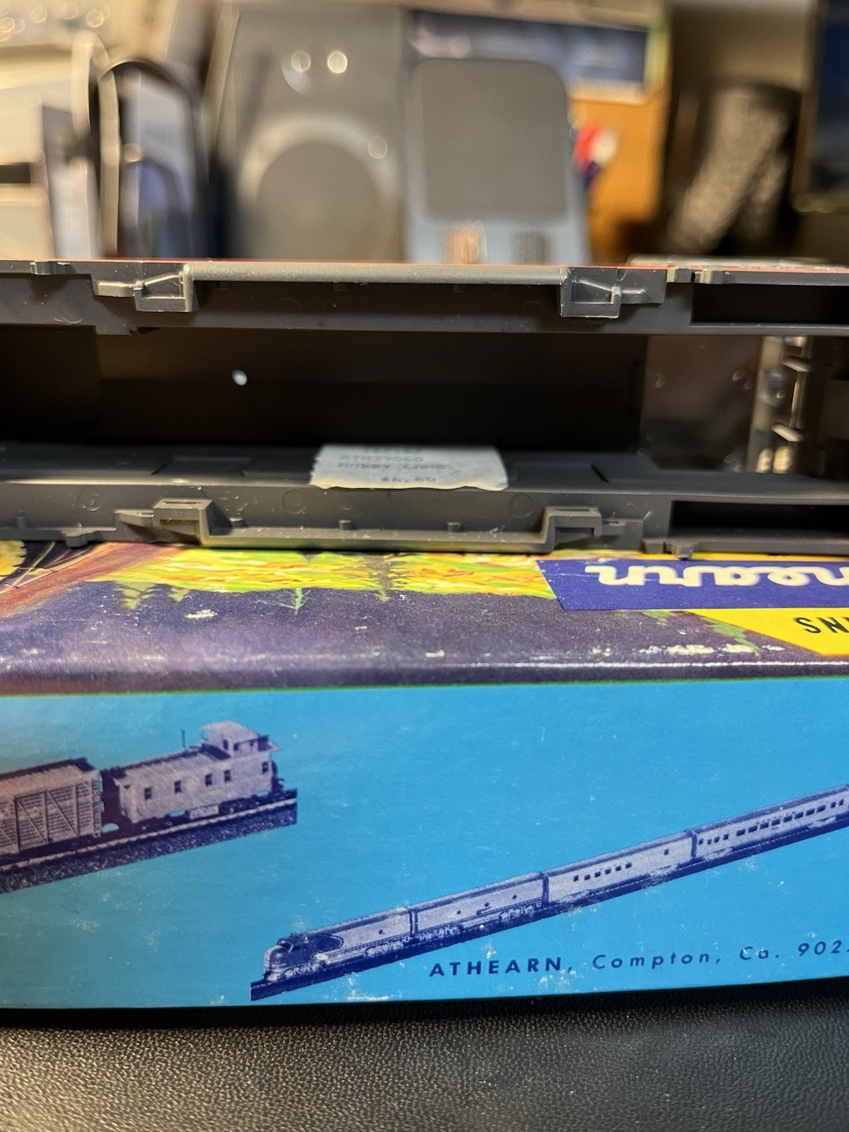 Athearn SW1500 Southern Pacific Shell