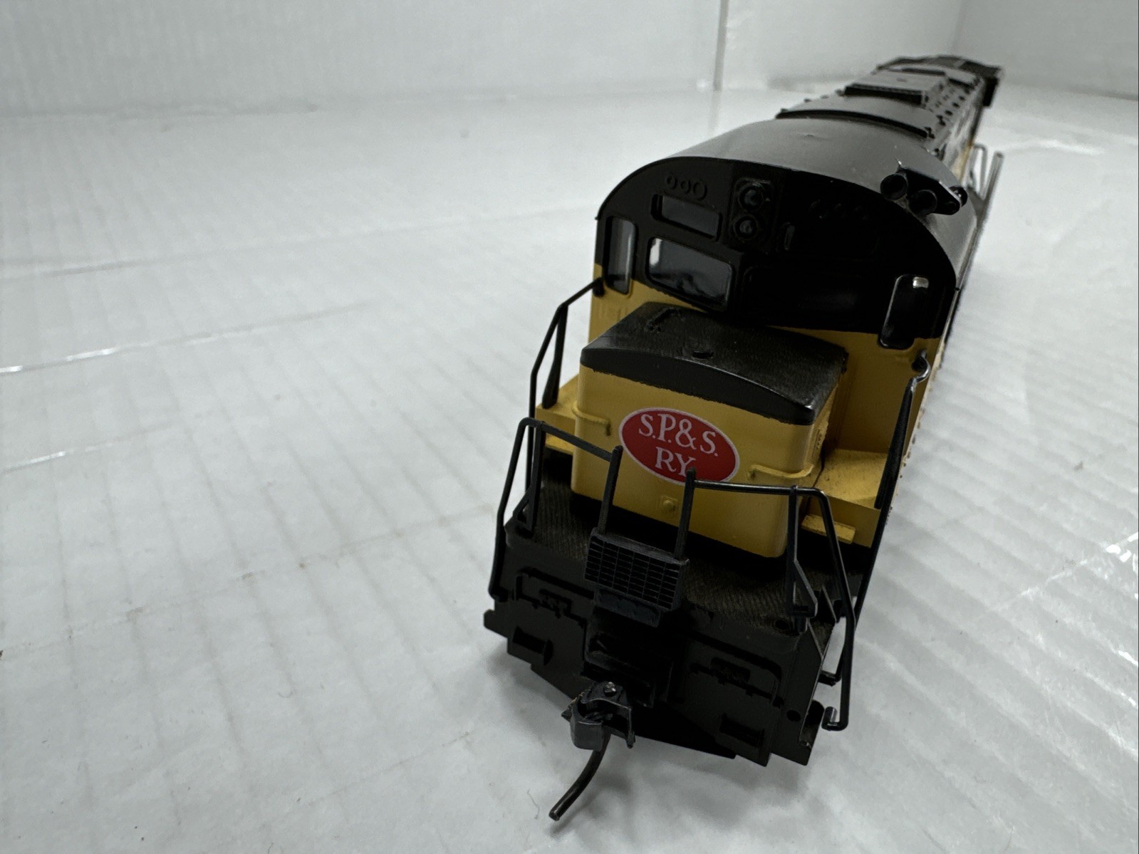 Kato Ho Scale C425 Spoken, Portland And Seattle Diesel Locomotive #315