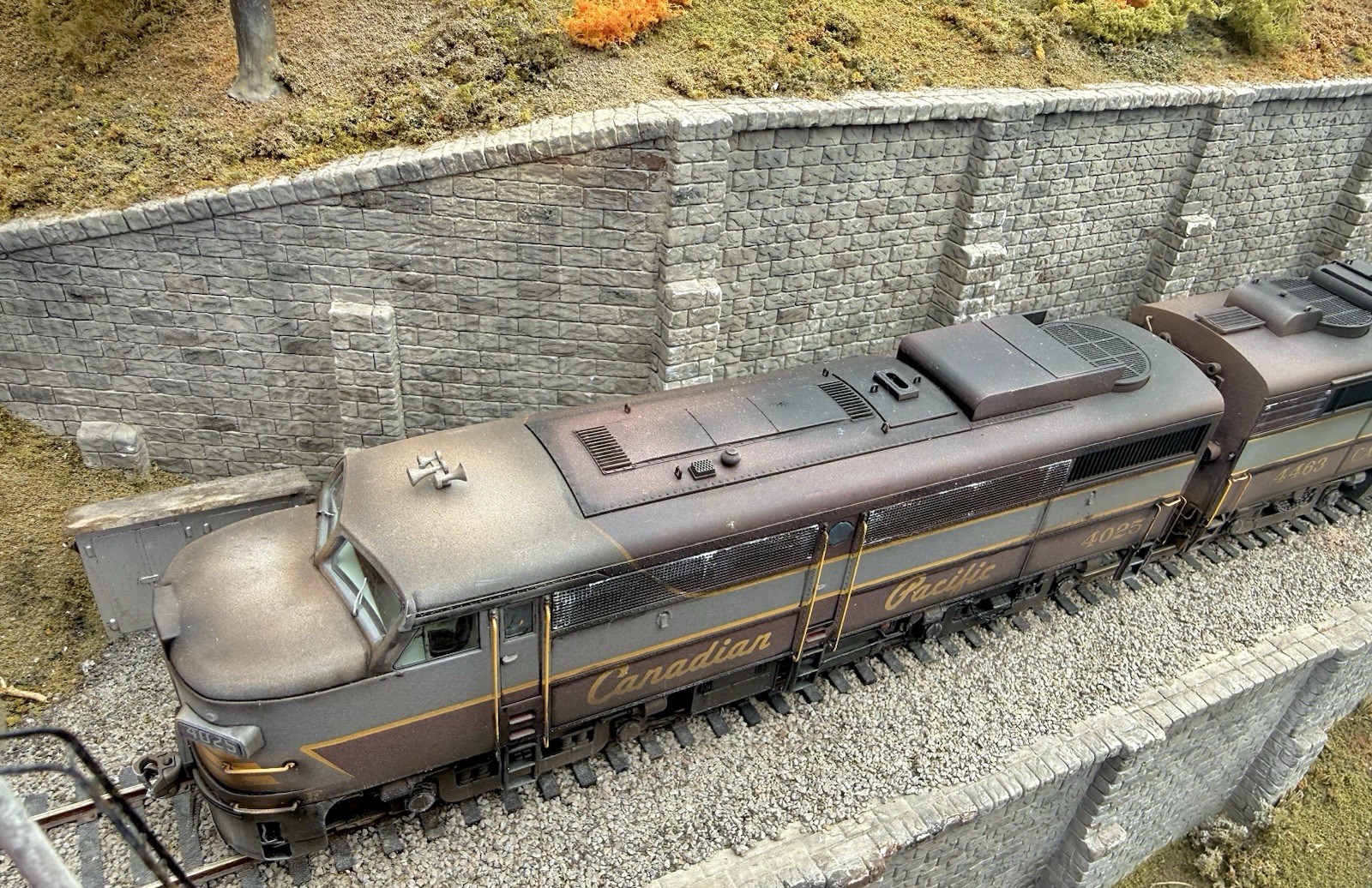HO Scale Rapido CP ALCo PA-1 and PB-1 Diesel Locomotives DCC/Sound/weathered