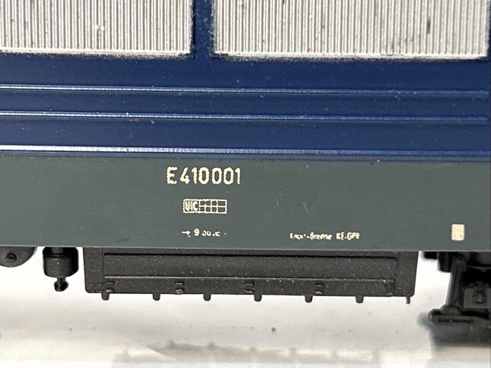 Lima Italy HO Scale 8032 Electric Loco DB #410001 AEG Berlin Line Powered Cool!