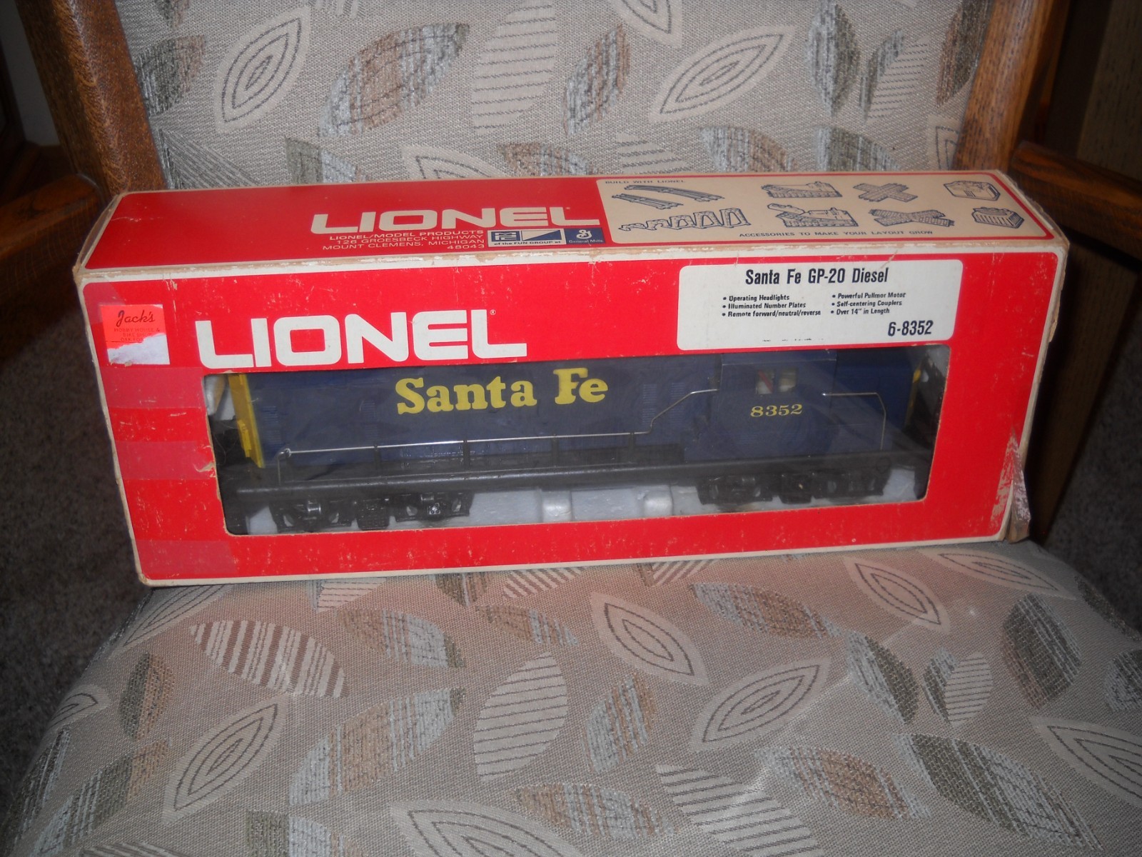 😎LIONEL-SANTA FE 6-8352-GP-20 POWERED DIESEL LOCOMOTIVE #8352 W/BOX😎