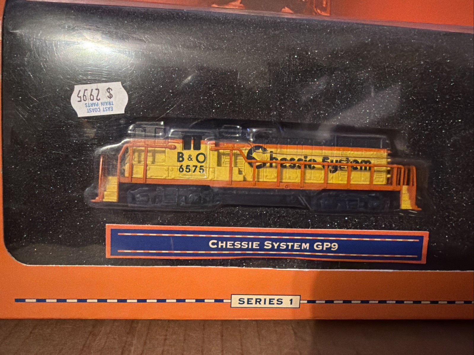 Lionel, Series 1, B & O, Chessie System GP-9, W/decorative Tin. HO Ga. 1:120 NIB