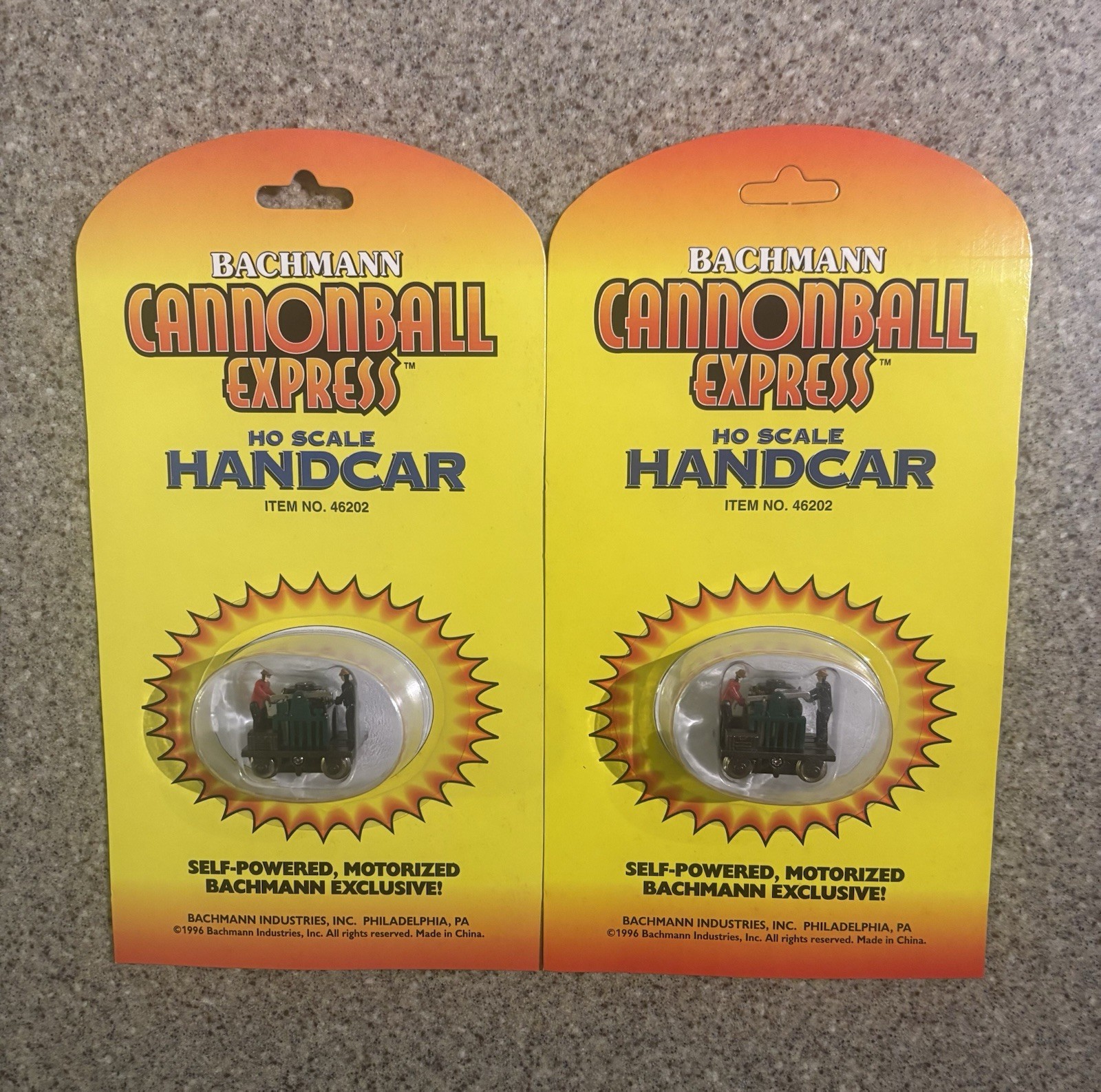 46202 HO Scale BACHMANN Lot Of 2 CannonballExpressOperating HandcarMotorized NIB