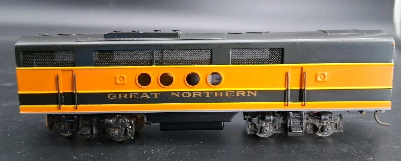 TENSHODO HO EMD FT DIESEL LOCO No. 106/107. Unit L/N.