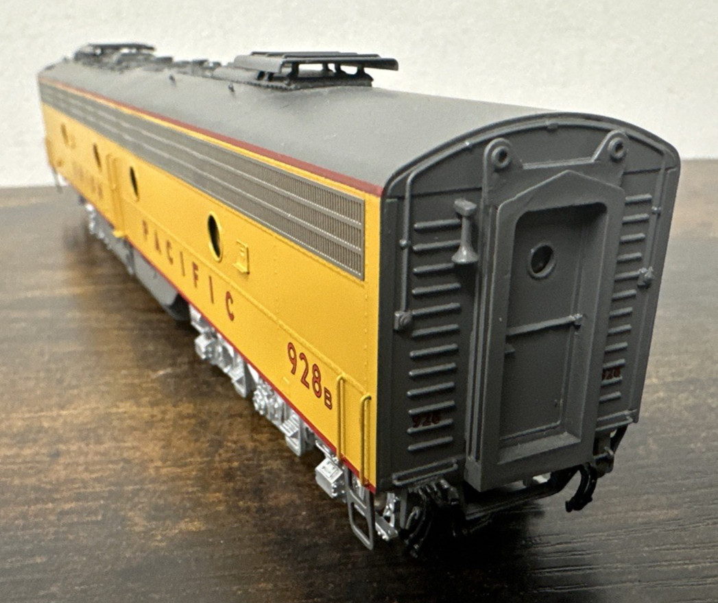 Challenger Imports, Ltd. HO Brass #2467.1x Union Pacific E9B #928B Factory Paint